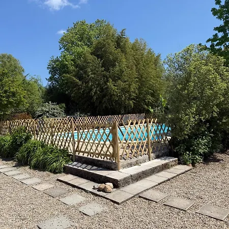 Hébergement de vacances Avec Piscine - La Chapelle Graulhet