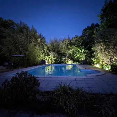 펜션 Avec Piscine & - La Chapelle